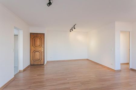 Apartamento para alugar com 208m², 3 quartos e 2 vagas Apartamento para alugar com 208m², 3 quartos e 2 vagasSala