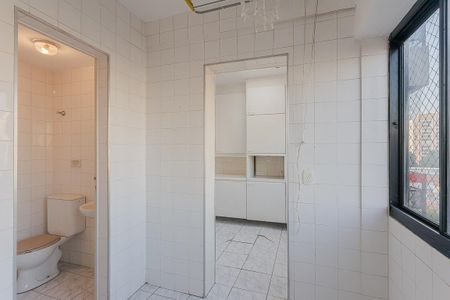 Apartamento para alugar com 208m², 3 quartos e 2 vagas Apartamento para alugar com 208m², 3 quartos e 2 vagasÁrea de Serviço