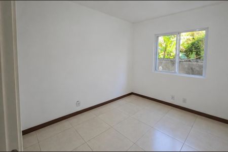 Quarto de apartamento para alugar com 2 quartos, 64m² em Cascata do Imbuí, Petrópolis