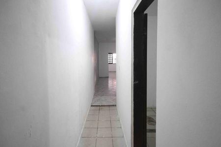 Corredor de casa para alugar com 1 quarto, 80m² em Jardim Silvia Maria, São Paulo