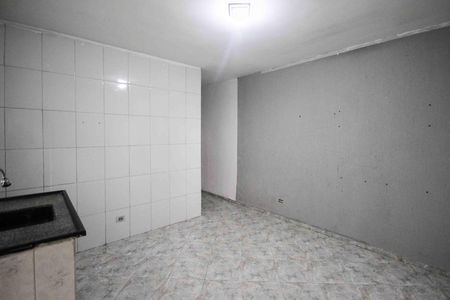 Casa para alugar com 1 quarto, 80m² em Jardim Silvia Maria, São Paulo