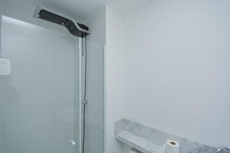 Banheiro de apartamento para alugar com 2 quartos, 33m² em Socorro, São Paulo
