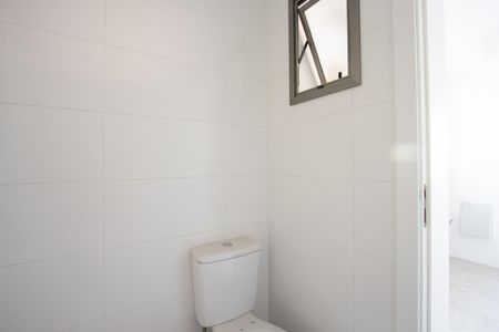 Apartamento à venda com 138m², 2 quartos e 2 vagas Apartamento à venda com 138m², 2 quartos e 2 vagasBanheiro de Serviço