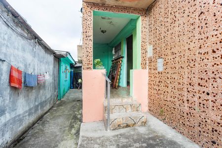 Casa à venda com 345m², 4 quartos e 4 vagas Casa à venda com 345m², 4 quartos e 4 vagasEntrada