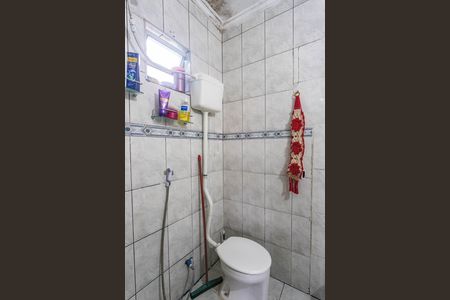 Casa à venda com 345m², 4 quartos e 4 vagas Casa à venda com 345m², 4 quartos e 4 vagasCasa 2 - banheiro