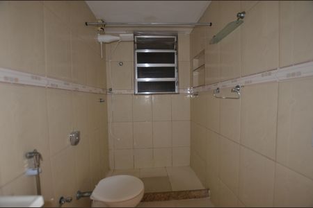 Banheiro de apartamento para alugar com 2 quartos, 72m² em Cascadura, Rio de Janeiro