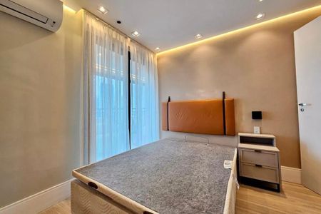 Apartamento à venda com 2 quartos, 94m² em Vila Cordeiro, São Paulo