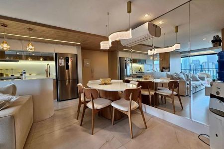 Apartamento à venda com 2 quartos, 94m² em Vila Cordeiro, São Paulo