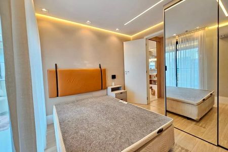 Apartamento à venda com 2 quartos, 94m² em Vila Cordeiro, São Paulo