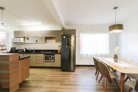 Casa para alugar com 500m², 3 quartos e 10 vagas Casa para alugar com 500m², 3 quartos e 10 vagasCozinha