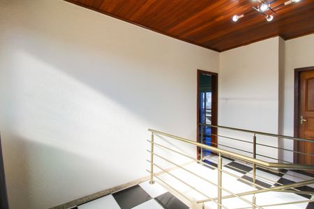 Casa para alugar com 500m², 3 quartos e 10 vagas Casa para alugar com 500m², 3 quartos e 10 vagasCorredor