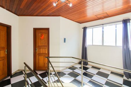 Casa para alugar com 500m², 3 quartos e 10 vagas Casa para alugar com 500m², 3 quartos e 10 vagasCorredor