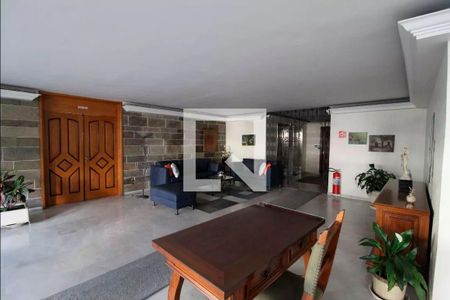 Apartamento para alugar com 74m², 2 quartos e 1 vaga Apartamento para alugar com 74m², 2 quartos e 1 vagaHall