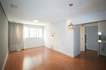 Apartamento para alugar com 2 quartos, 74m² em Indianópolis, São Paulo