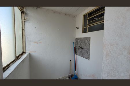 Área de Serviço de apartamento para alugar com 2 quartos, 55m² em Pedreira, Itaquaquecetuba