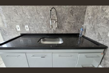 Apartamento para alugar com 55m², 2 quartos e 2 vagas Apartamento para alugar com 55m², 2 quartos e 2 vagasCozinha