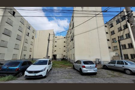 Fachada do bloco de apartamento para alugar com 2 quartos, 55m² em Pedreira, Itaquaquecetuba