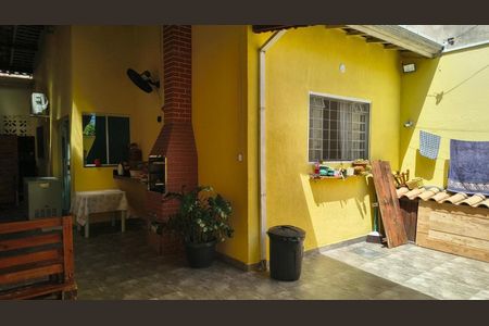 Casa à venda com 126m², 2 quartos e 2 vagas Casa à venda com 126m², 2 quartos e 2 vagasÁrea Externa