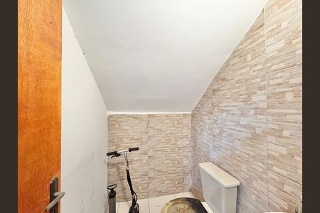 Lavabo de serviço - Garagem  de casa à venda com 3 quartos, 140m² em Jardim Santo Elias, São Paulo