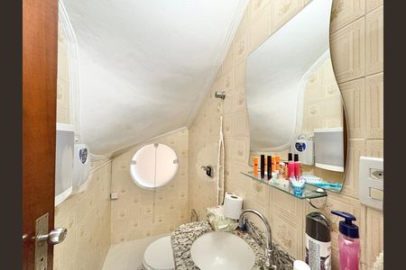 Lavabo de casa à venda com 3 quartos, 140m² em Jardim Santo Elias, São Paulo