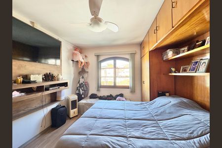 Suíte  de casa à venda com 3 quartos, 140m² em Jardim Santo Elias, São Paulo