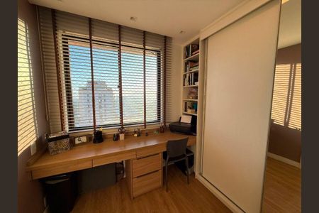 Apartamento à venda com 227m², 2 quartos e sem vaga