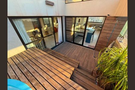 Apartamento à venda com 227m², 2 quartos e sem vaga