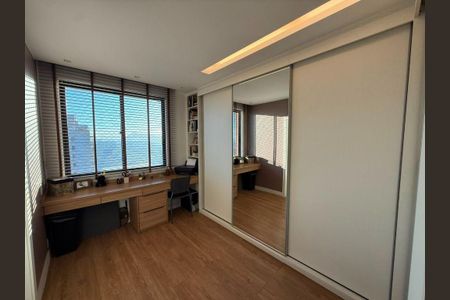 Apartamento à venda com 227m², 2 quartos e sem vaga