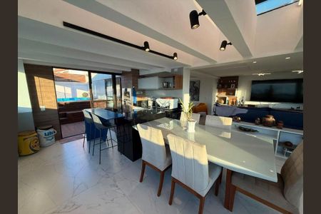 Apartamento à venda com 227m², 2 quartos e sem vaga