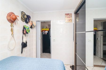 Quarto 1 de apartamento para alugar com 2 quartos, 64m² em Conjunto Residencial José Bonifácio, São Paulo