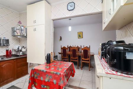 Cozinha de apartamento para alugar com 2 quartos, 64m² em Conjunto Residencial José Bonifácio, São Paulo