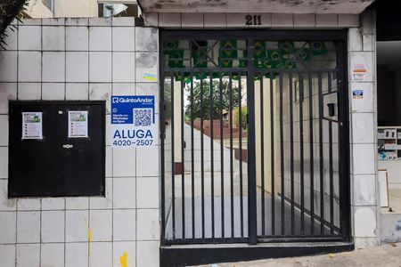 Apartamento para alugar com 64m², 2 quartos e sem vagaFachada