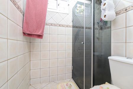 Banheiro de apartamento para alugar com 2 quartos, 64m² em Conjunto Residencial José Bonifácio, São Paulo