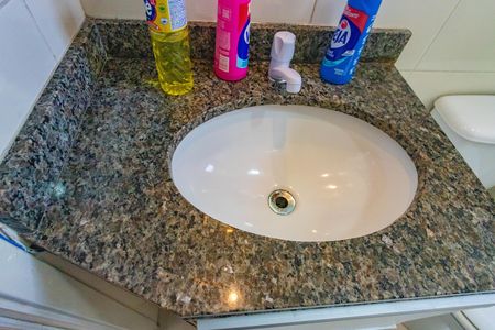 Banheiro  de apartamento à venda com 3 quartos, 64m² em Centro, Diadema