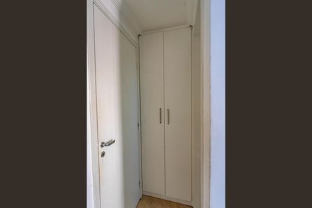 Apartamento à venda com 64m², 3 quartos e 1 vaga Apartamento à venda com 64m², 3 quartos e 1 vagaQuarto 1 - Armário