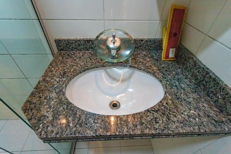 Apartamento à venda com 64m², 3 quartos e 1 vaga Apartamento à venda com 64m², 3 quartos e 1 vagaBanheiro social