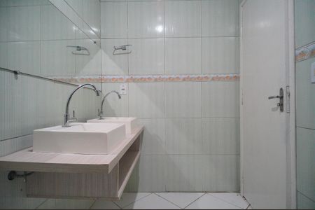 Casa para alugar com 70m², 3 quartos e 1 vagaBanheiro