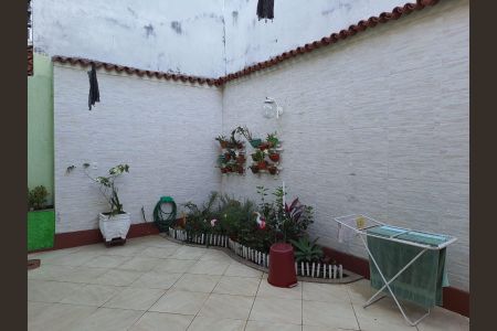 Área Externa de casa para alugar com 3 quartos, 195m² em Praça Seca, Rio de Janeiro