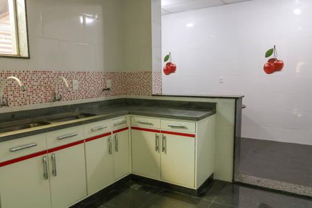 Casa de condomínio à venda com 170m², 3 quartos e 2 vagas Casa de condomínio à venda com 170m², 3 quartos e 2 vagasCozinha
