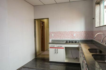 Casa de condomínio à venda com 170m², 3 quartos e 2 vagas Casa de condomínio à venda com 170m², 3 quartos e 2 vagasCozinha