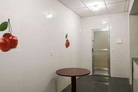 Casa de condomínio à venda com 170m², 3 quartos e 2 vagas Casa de condomínio à venda com 170m², 3 quartos e 2 vagasCopa-Cozinha