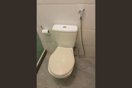Casa de condomínio à venda com 170m², 3 quartos e 2 vagas Casa de condomínio à venda com 170m², 3 quartos e 2 vagasBanheiro do Quarto Suite 2