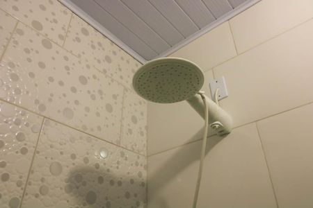 Casa de condomínio à venda com 170m², 3 quartos e 2 vagas Casa de condomínio à venda com 170m², 3 quartos e 2 vagasBanheiro do Quarto Suite 2