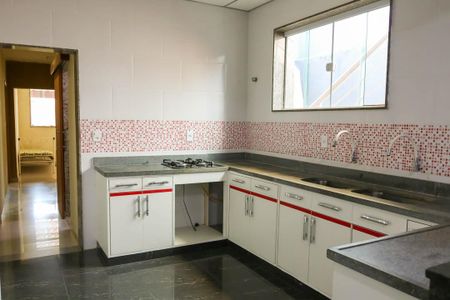 Casa de condomínio à venda com 170m², 3 quartos e 2 vagas Casa de condomínio à venda com 170m², 3 quartos e 2 vagasCozinha
