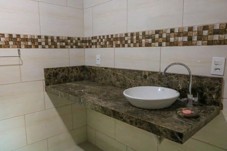 Casa de condomínio à venda com 170m², 3 quartos e 2 vagas Casa de condomínio à venda com 170m², 3 quartos e 2 vagasBanheiro do Quarto Suite 1