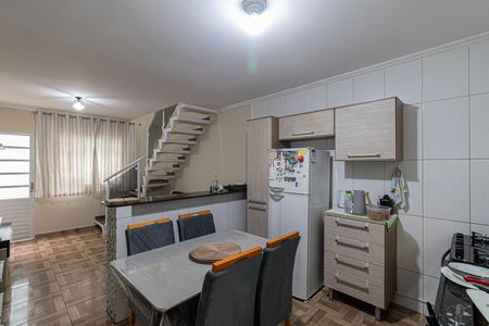 Casa de condomínio à venda com 52m², 2 quartos e 1 vaga Casa de condomínio à venda com 52m², 2 quartos e 1 vagaSala e Cozinha