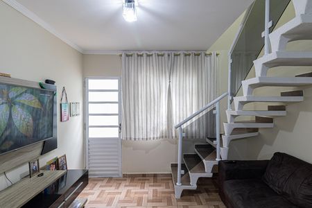 Casa de condomínio à venda com 52m², 2 quartos e 1 vaga Casa de condomínio à venda com 52m², 2 quartos e 1 vagaSala e Cozinha