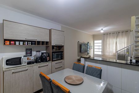 Casa de condomínio à venda com 52m², 2 quartos e 1 vaga Casa de condomínio à venda com 52m², 2 quartos e 1 vagaSala e Cozinha