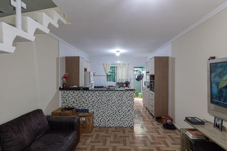 Casa de condomínio à venda com 52m², 2 quartos e 1 vaga Casa de condomínio à venda com 52m², 2 quartos e 1 vagaSala e Cozinha