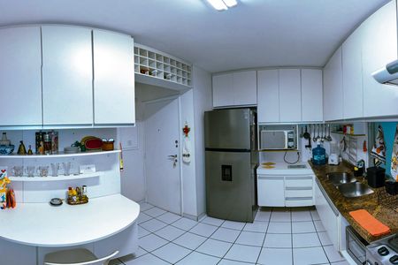 Apartamento à venda com 130m², 4 quartos e 2 vagas